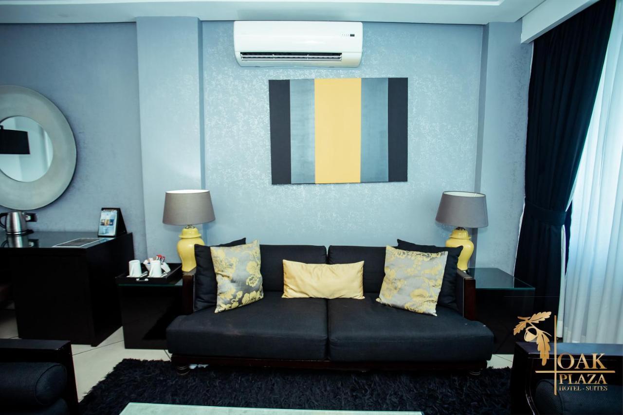 Oak Plaza Hotels East Airport Acra Exterior foto