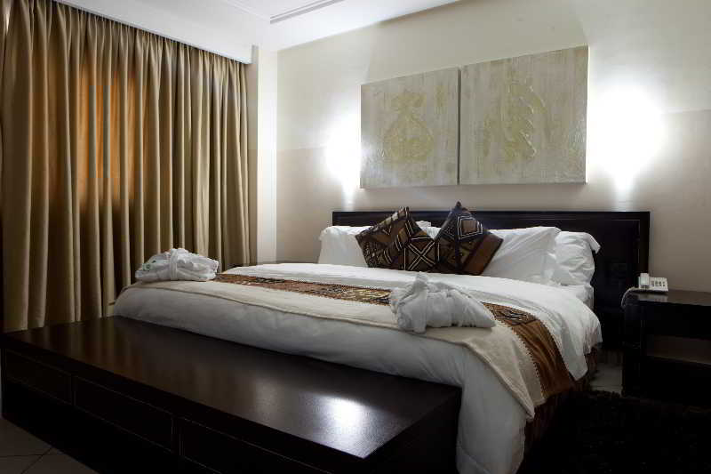 Oak Plaza Hotels East Airport Acra Exterior foto